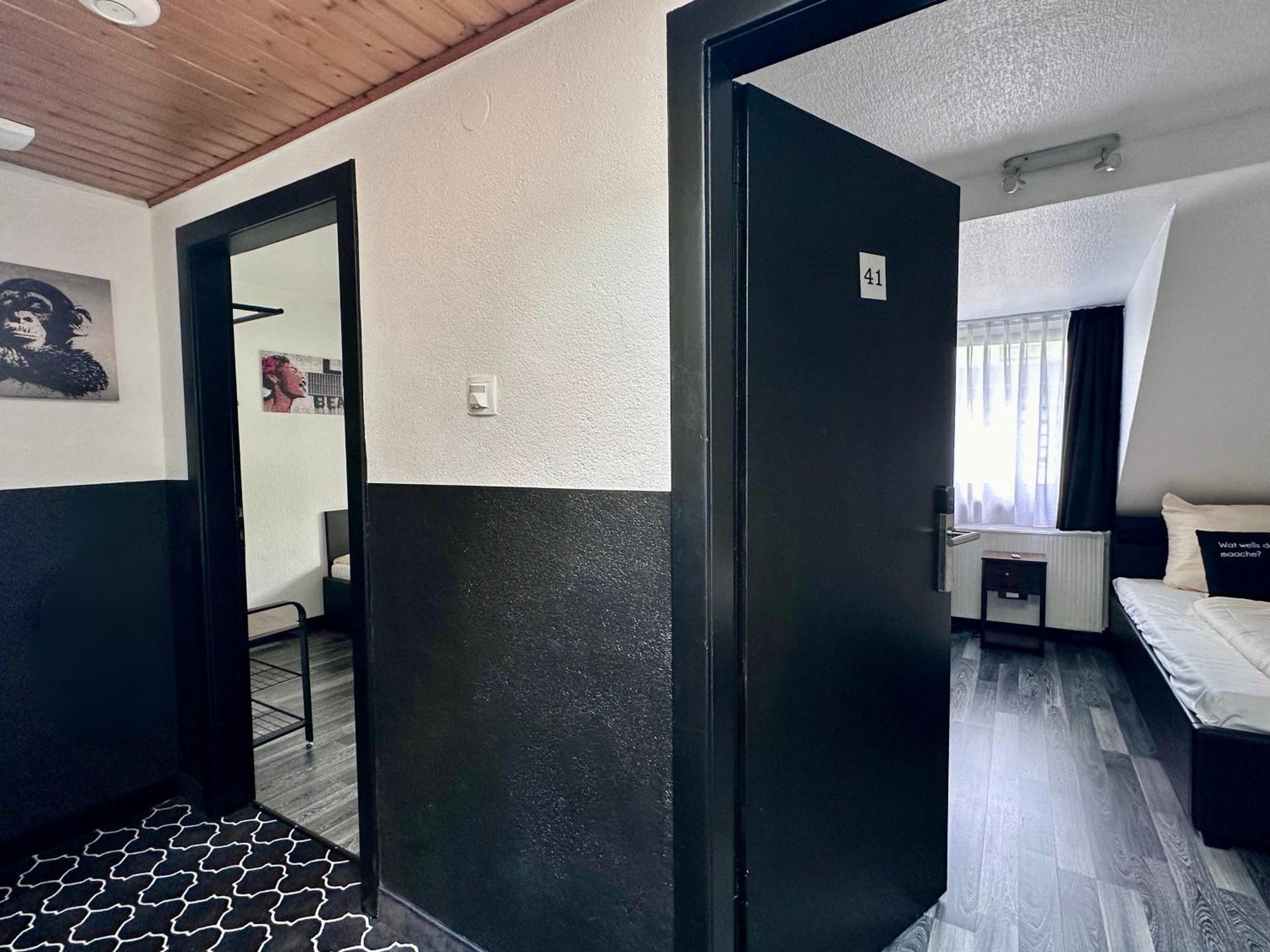 Hotel Alt Deutz City-Messe-Arena Kontaktloser Self Check-In Cologne Exterior photo